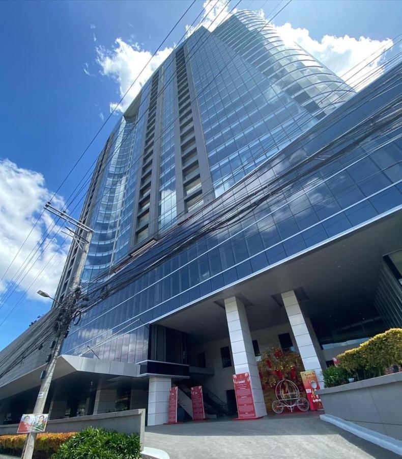 Condotel Aeon Towers Davao 20Mbps Wifi Bagian luar foto